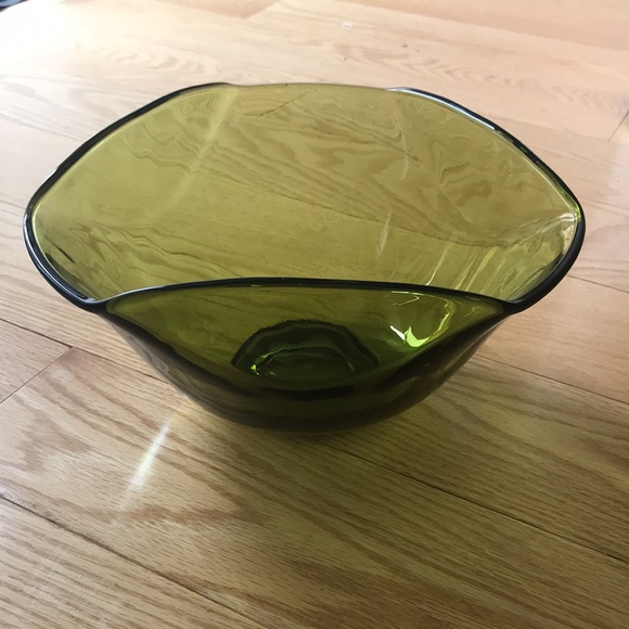 Vintage Anchor Hocking Olive Green Glass Serving Bowl - Picture 2 of 9